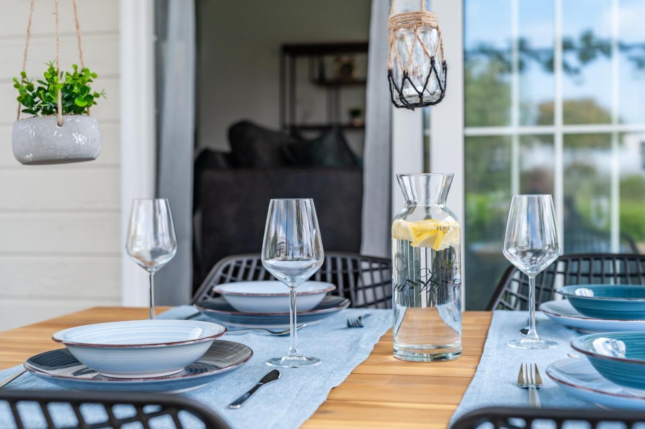 Luxe 5-Persoons Chalet Op Familiecamping Baarland エクステリア 写真