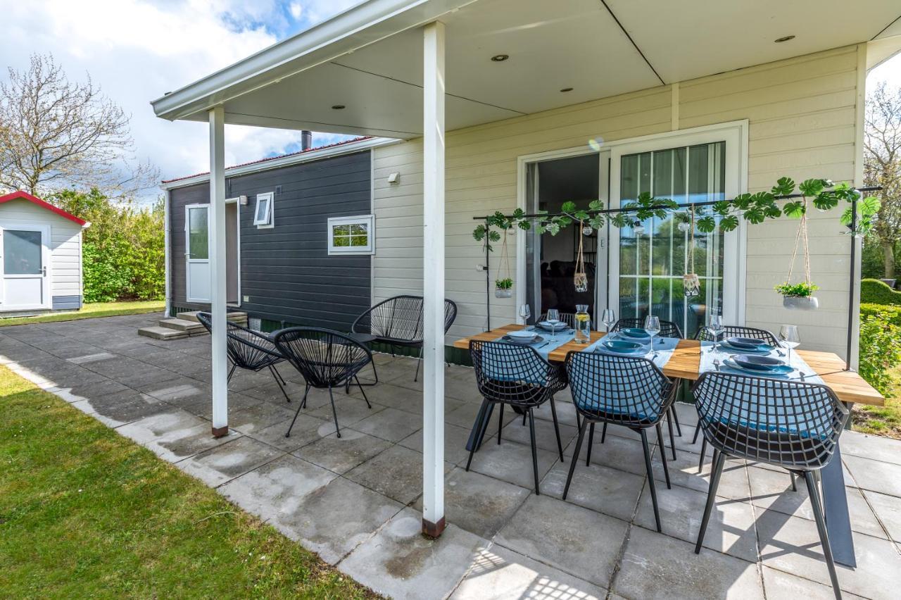 Luxe 5-Persoons Chalet Op Familiecamping Baarland エクステリア 写真