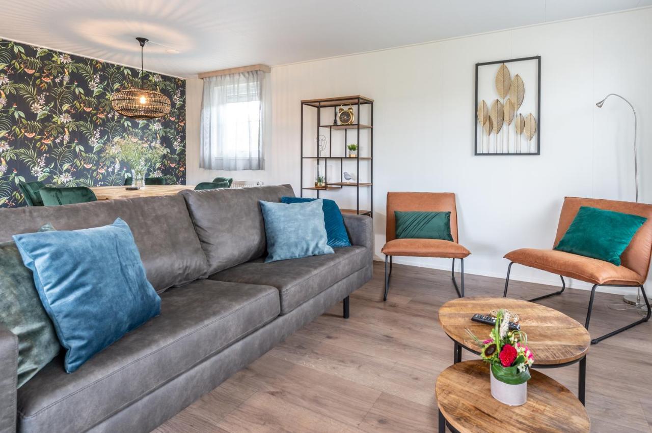 Luxe 5-Persoons Chalet Op Familiecamping Baarland エクステリア 写真