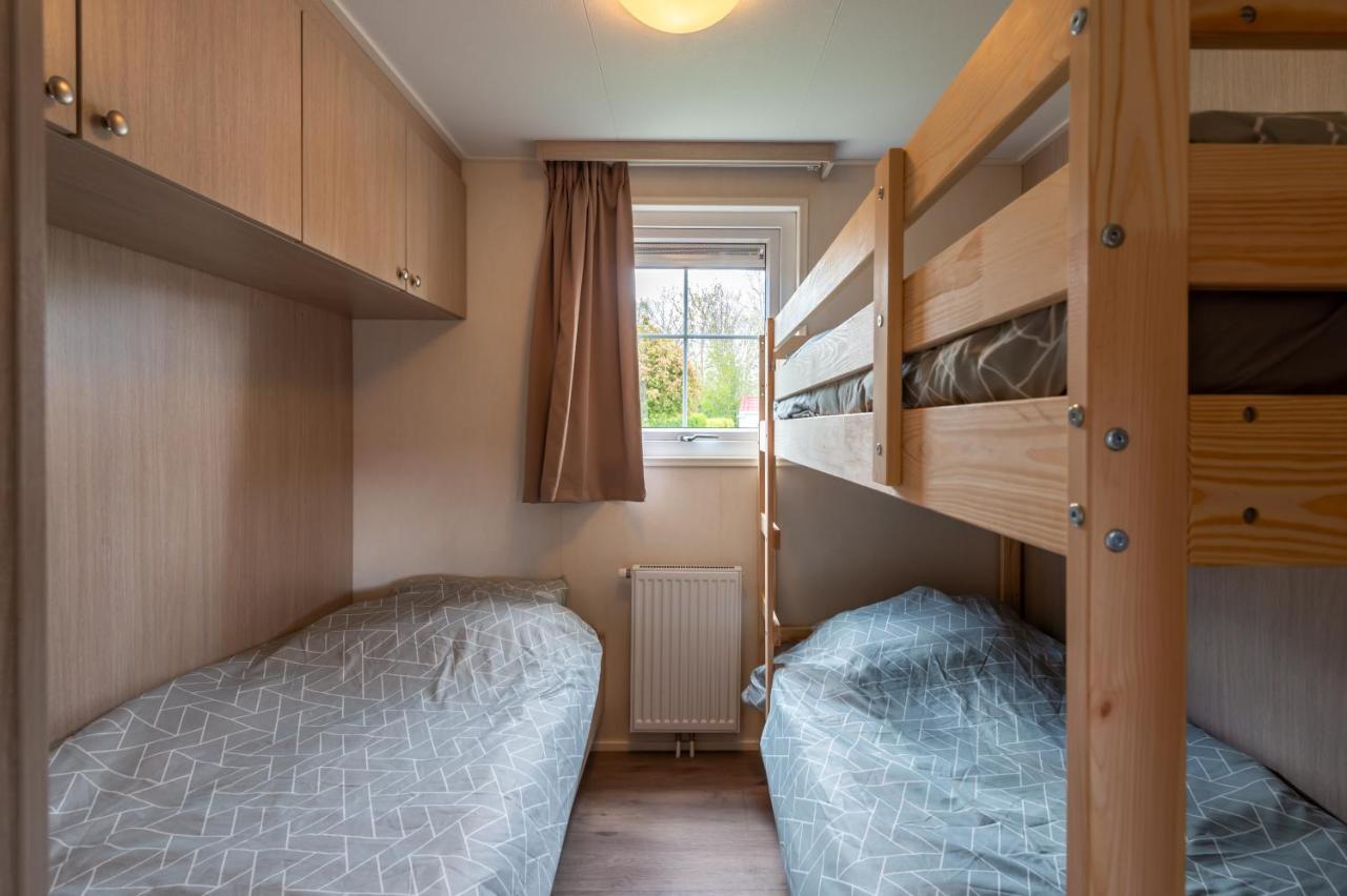 Luxe 5-Persoons Chalet Op Familiecamping Baarland エクステリア 写真