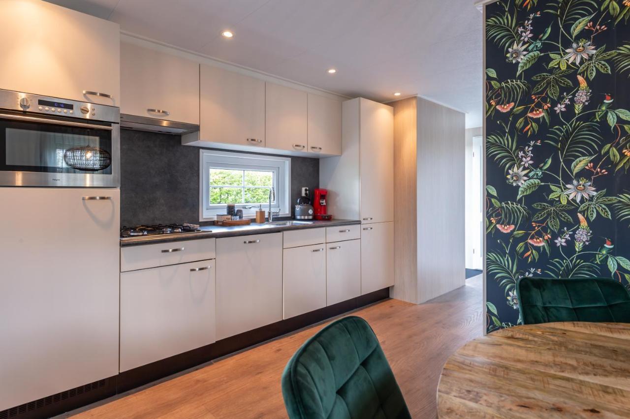 Luxe 5-Persoons Chalet Op Familiecamping Baarland エクステリア 写真
